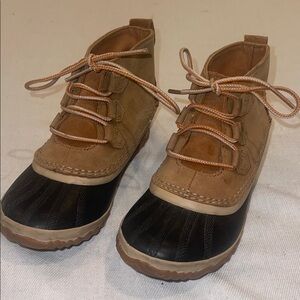 Sorel NY2634 Out N About Waterproof Snow Rain Winter Leather Boots SZ 2